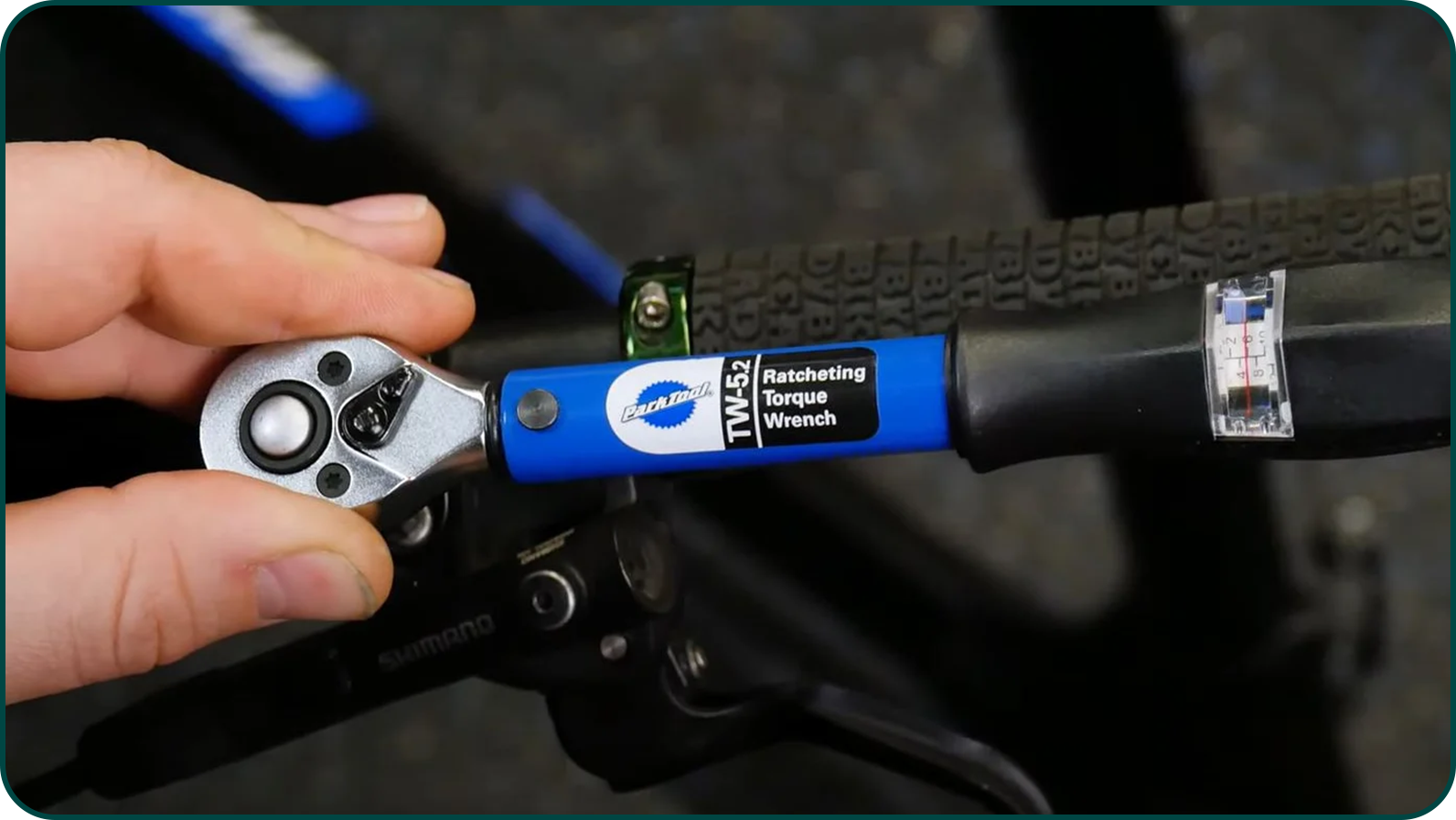 Utilisation de la clé dynamométrique Park Tool TW-5.2 sur le frein