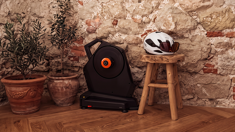 Transportabilité et compacité du home trainer Van Rysel RCR