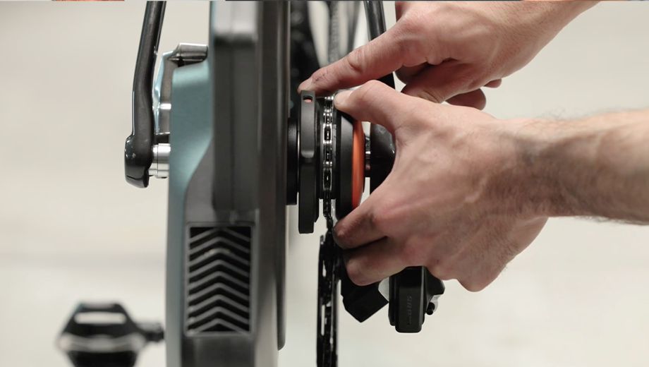Alignement du Zwift Cog sur le home trainer Van Rysel RCR